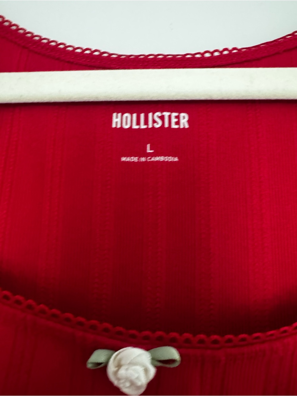 Hollister Women's Red Scoop Neck Long Sleeve  top size L - Picture 3 of 3
